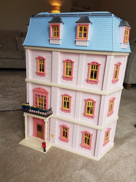 playmobil deluxe dolls house
